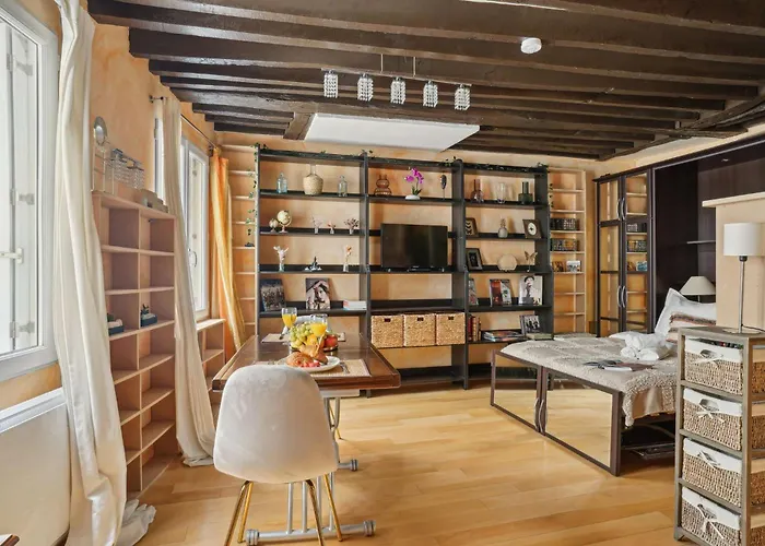 Bnbnova - Pompidou & Le Marais Apartment *